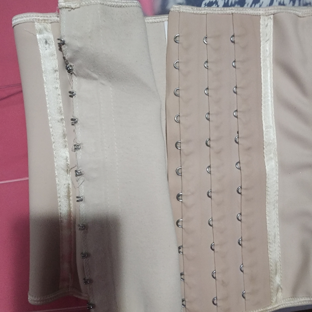 NWOT sz S Lady Slim Latex Waist Trainer